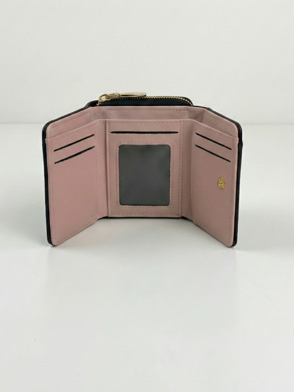 Peněženka Elia – vnitřní uspořádání